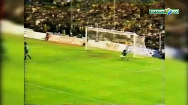 "Eram la centru si strigam in cor 'Apara Duckadam!'. Si el apara. Am fost stapanii Europei!"