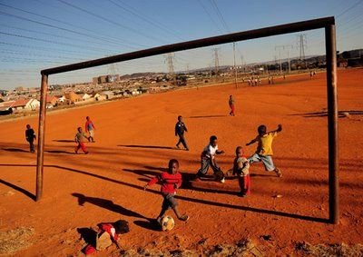 ANALIZA: De la saracia africana la traficanti si cocalari! Afla traseul TIPIC si unde se rateaza fotbalistul roman:_2