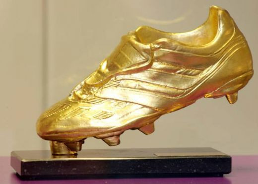 Isi scoate gheata de aur la vanzare! Durerea fotbalistului care a ajuns sa isi negocieze pana la ultimul cent fericirea: