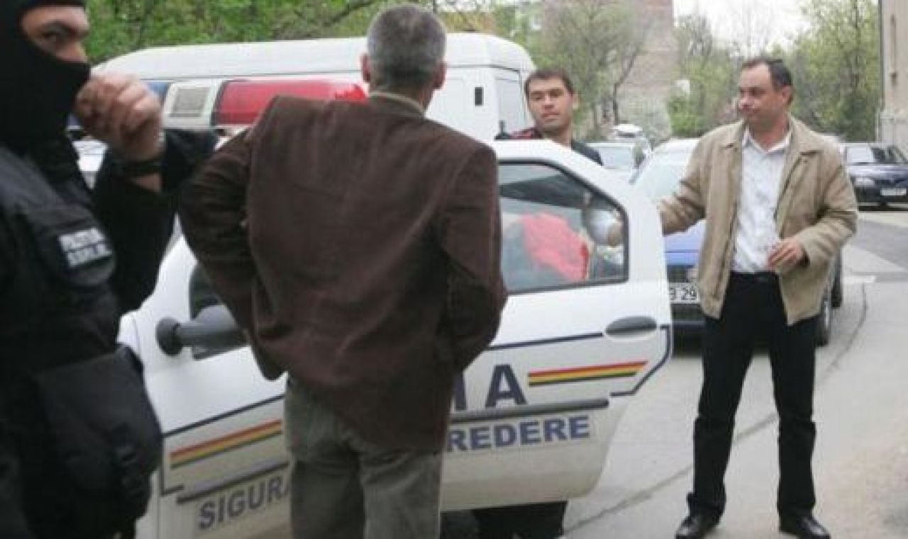 Mitica a pierdut schita programului demential de la LPF TV! Cine va prezenta emisiunea 'Antrenati CA RICIU' :))_6