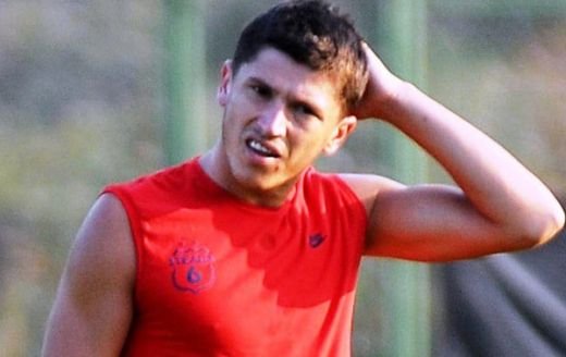 Tanase nu intelege ce e la Steaua. Toti vor sa fie cu rusoaice la fel ca Ronaldo Cine il face praf pe omul de 5 mil al Stelei