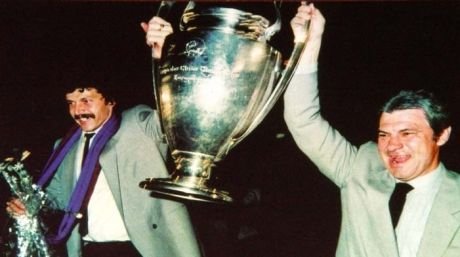 Ienei nu l-a iertat pe Becali ca a IGNORAT Steaua 86! Sper ca in anii care vin si clubul Steaua isi va aminti de aceasta echipa!