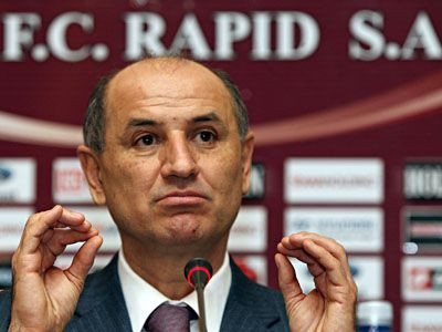 Copos: Asta e Rapidul, bate Steaua si face egal cu Targu Mures! Europa nu e in pericol