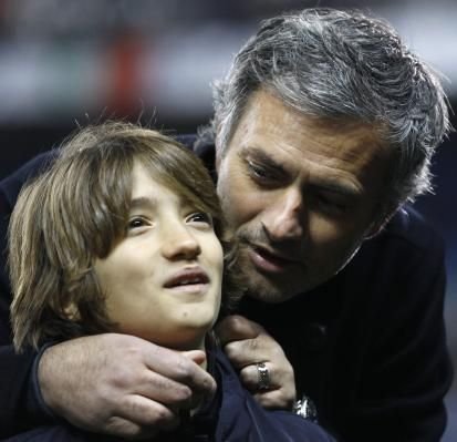 Mourinho nu trage sforile pentru nimeni: si-a invatat baiatul cu munca de jos! The Special One, asa cum nu il stiti! SUPER FOTO:_2