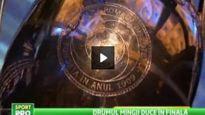 DRUMUL MINGII trece prin Craiova! Cum au jonglat Camataru si Balaci cu mingea! VIDEO: