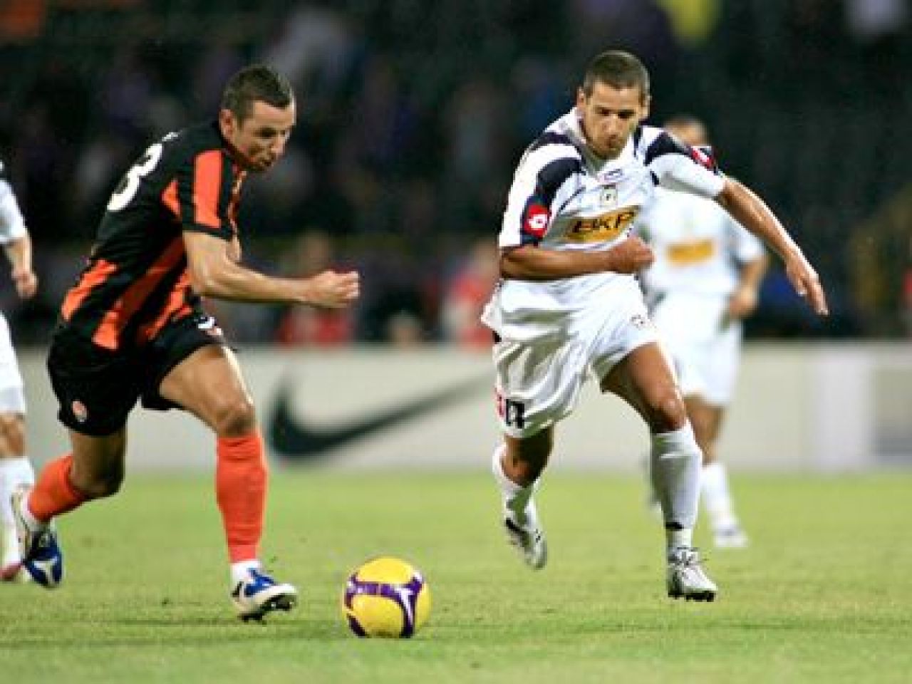 Stiri din viitor: Messi vine la Galati, Mourinho a aterizat la Timisoara! Stiri din trecut: cele mai tari meciuri europene din istorie:_2