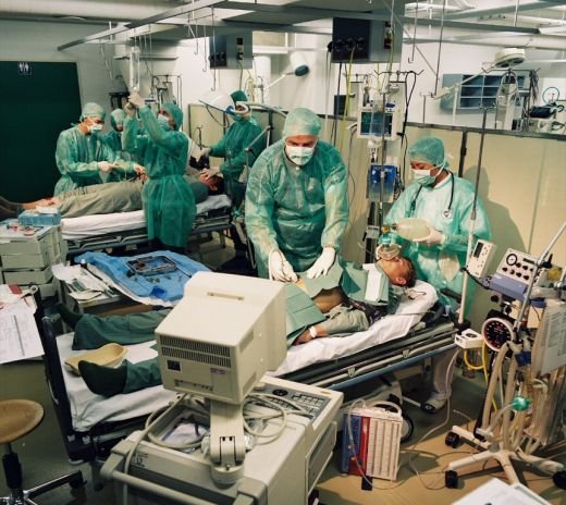 FOTO & VIDEO EXCLUSIV: Nesu e internat in spitalul in care se trateaza Familia Regala! 