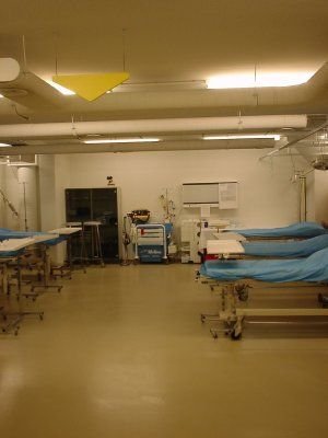 FOTO & VIDEO EXCLUSIV: Nesu e internat in spitalul in care se trateaza Familia Regala! 
