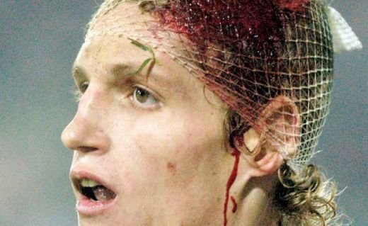 Colegii lui Nesu sunt devastati: "Intra ca un NEBUN. Nu ii pasa de accidentari" Corespondenta www.sport.ro: