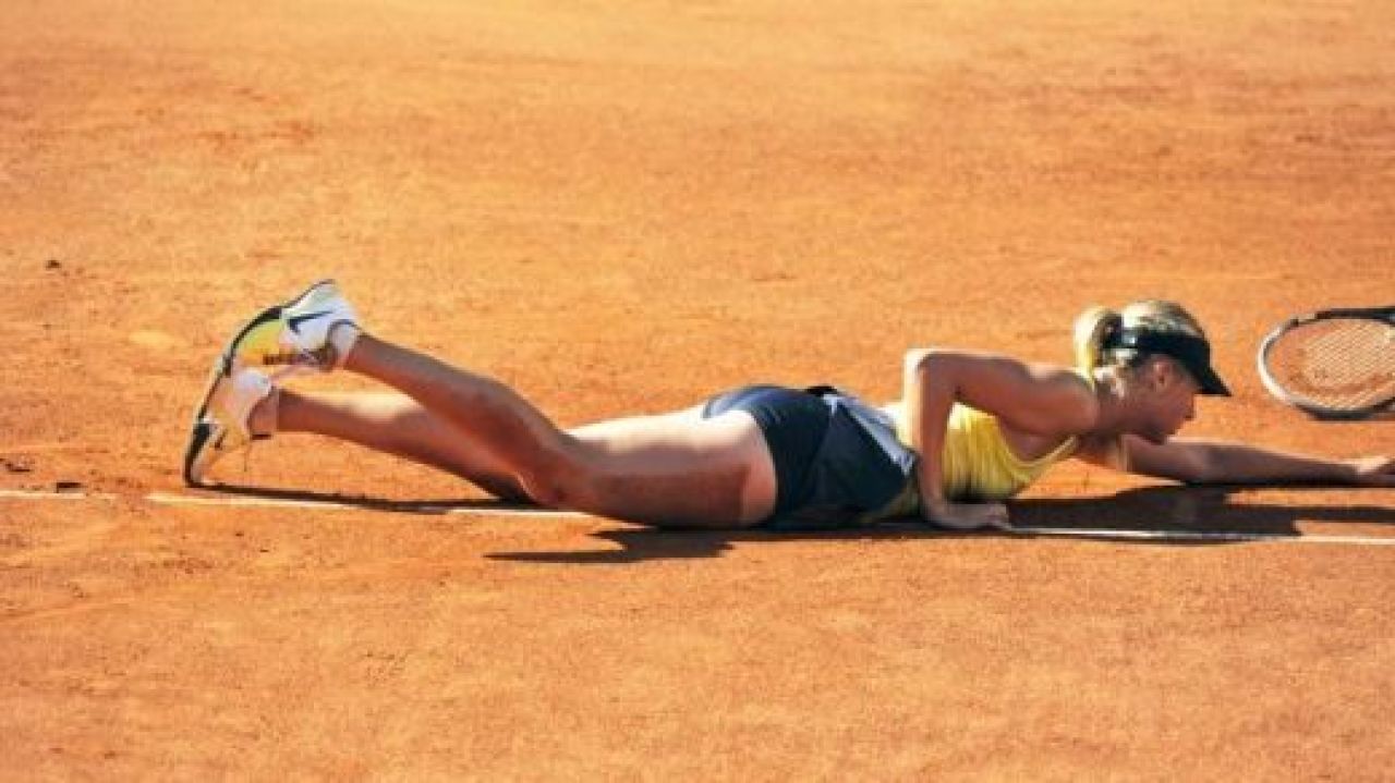 FOTO: Sharapova a plonjat pentru finala! IMAGINI HOT care au facut deliciul semifinalelor de la Roma:_5