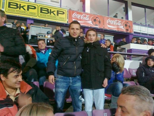 Cum ai sarbatorit castigarea campionatului? Trimite-ne imagini din Galati si apari la ProTv si pe site-ul www.sport.ro!_11