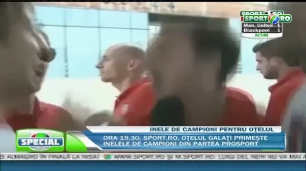 Show total la Galati! Prima echipa care face turul orasului cu autocarul descoperit! Nu e Steaua, nici Dinamo, E OTELUL!