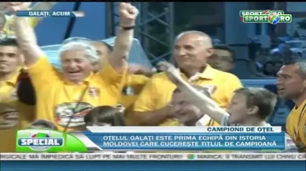 100 de ani de fotbal pentru un titlu! Otelul a ridicat trofeul de campioana in 2011 intr-un show cu mii de fani! VEZI VIDEO