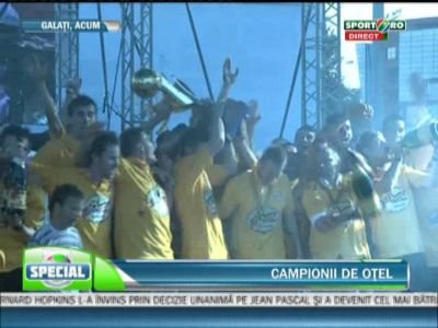 100 de ani de fotbal pentru un titlu! Otelul a ridicat trofeul de campioana in 2011 intr-un show cu mii de fani! VEZI VIDEO_6