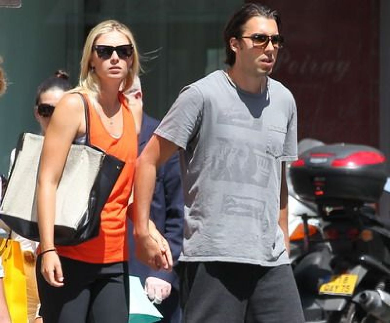 FOTO / Maria Sharapova si noul ei iubit au fost fotografiati la Paris!_4