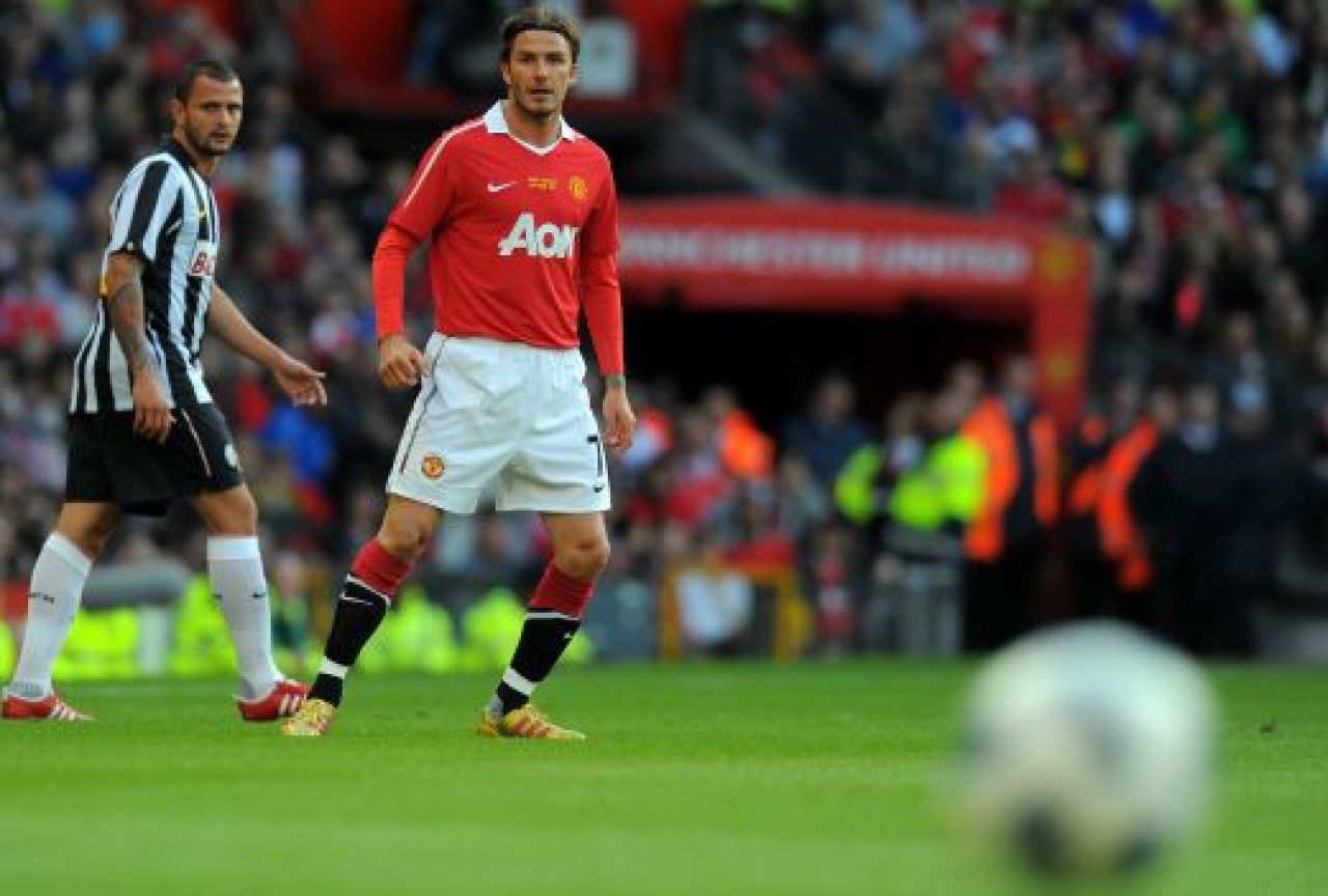 SUPER VIDEO: Beckham, din nou in tricoul lui Manchester United! Ce gol a reusit Rooney in meciul pentru Gary Neville!_1