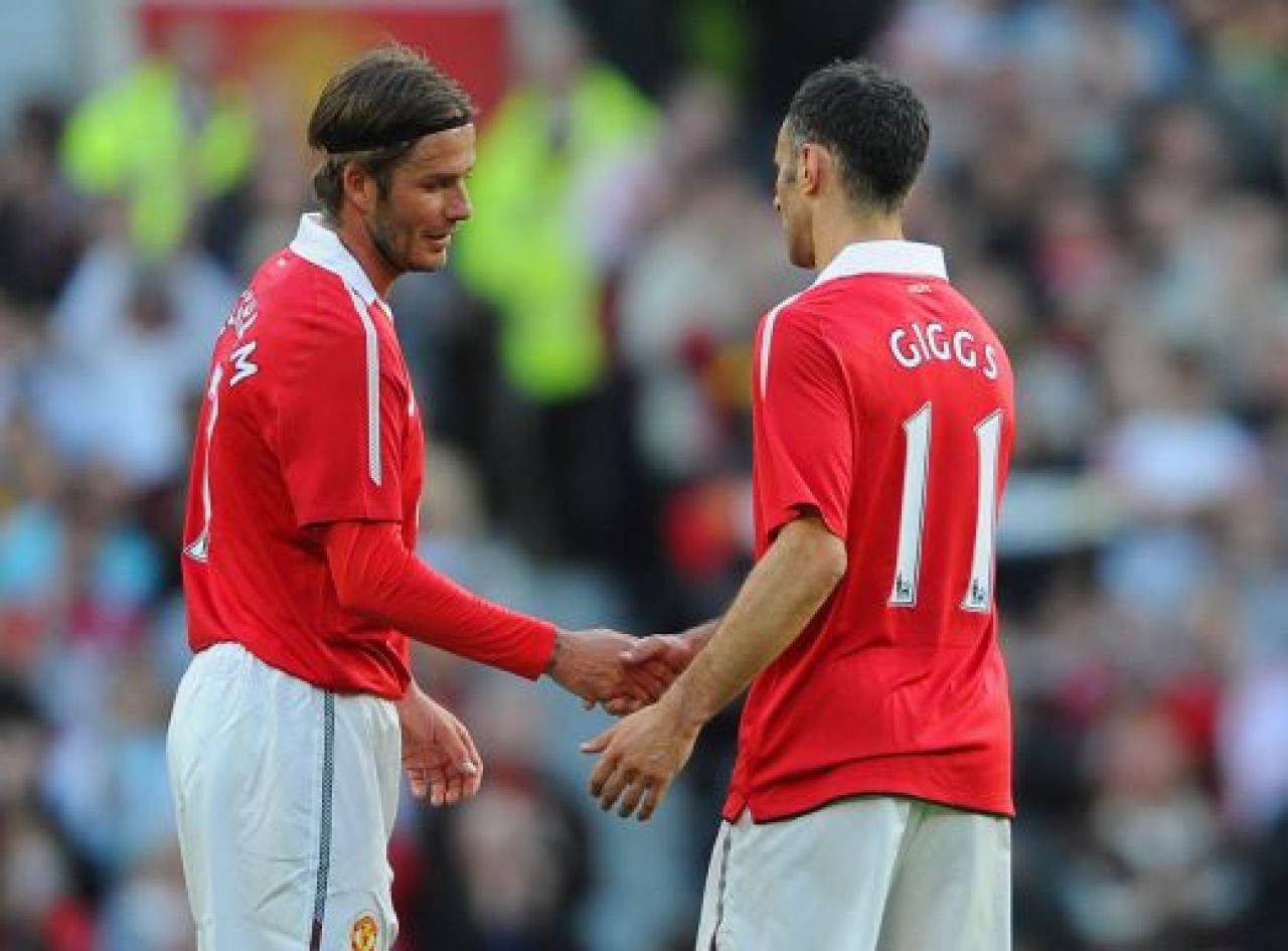 SUPER VIDEO: Beckham, din nou in tricoul lui Manchester United! Ce gol a reusit Rooney in meciul pentru Gary Neville!_9