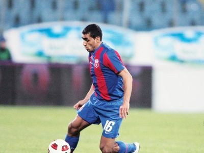 Jucatorii lui Olaroiu, desfiintati chiar de un stelist: Acum, fotbalistii sunt mercenari! Doar Banel mai joaca din inima!