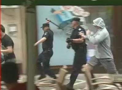 VIDEO! MACEL in Brasov! Stelistii si dinamovistii au pacalit jandarmii si s-au BATUT inainte de meci! 16 retinuti!_6