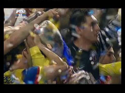 SUPER IMAGINI! Intalnirea dintre milenii! Steaua a primit prima CUPA din acest mileniu de la Ienei! Vezi imagini de la festivitate!_4