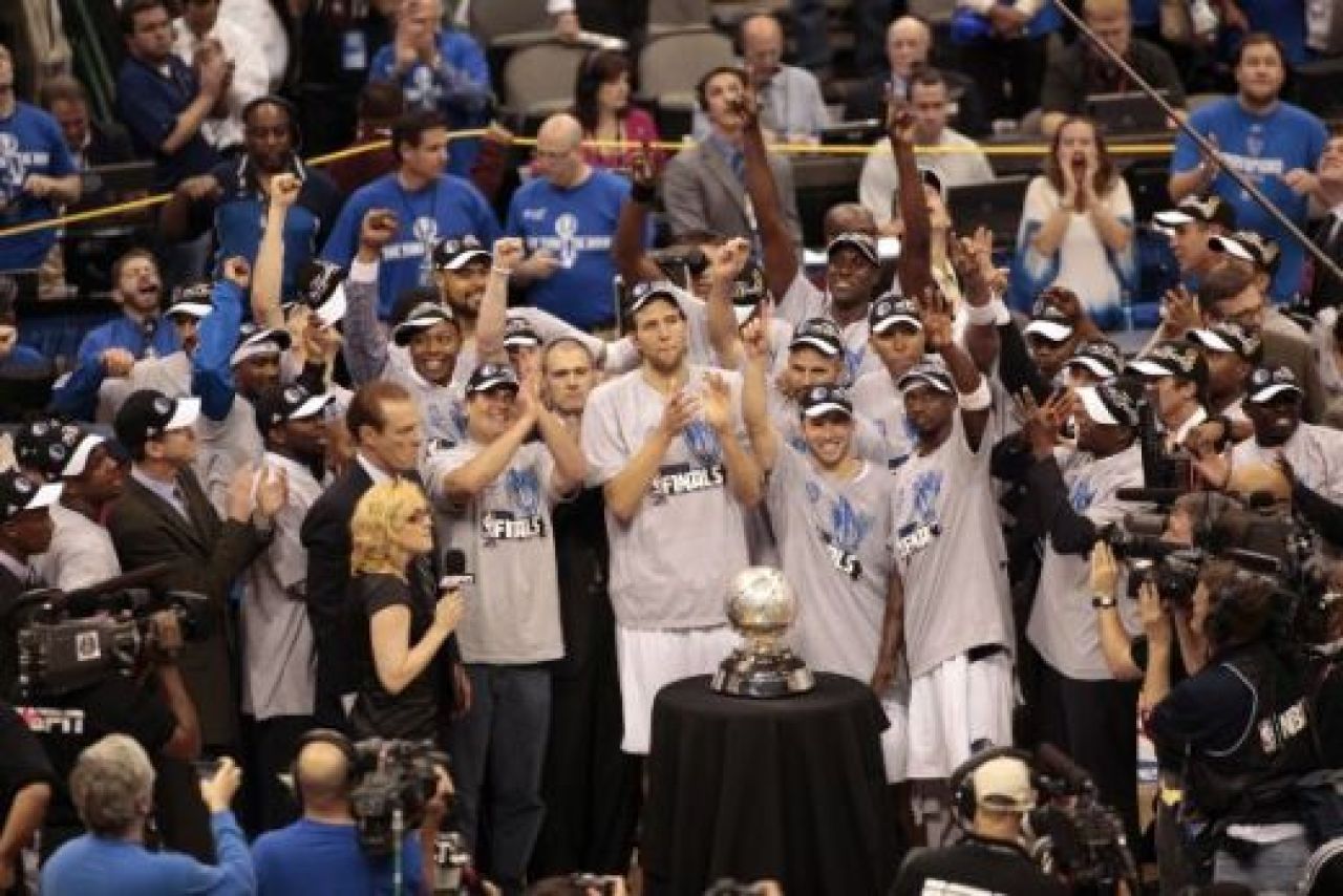 SUPER IMAGINI! Dallas Mavericks scrie istorie: s-a calificat in finala NBA! Cu cine ar putea juca:_4