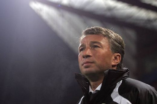 Visul lui Petrescu, aproape de realitate! E pe lista lui Chelsea! Vezi reactia lui Super Dan!