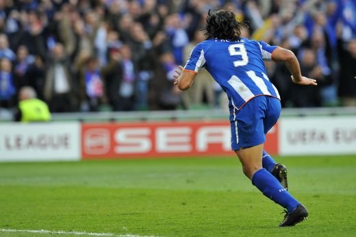 RAZBOI londonez pentru masina de goluri de 30 de milioane de euro! Cine il vrea pe cel mai tare atacant din Europa League: