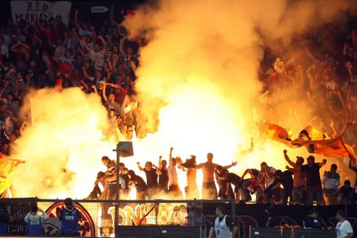 CONCURS! Cauta-ti poza de la Steaua-Dinamo si poti castiga bilete la SuperCupa!