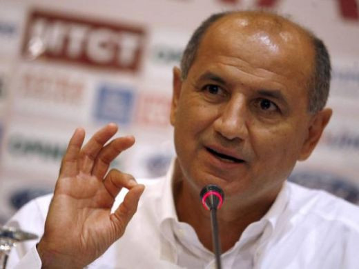 Copos isi freaca mainile, Rapid e pe locul 3: Acolo e locul nostru! Nu e corect pentru Poli si Bistrita!