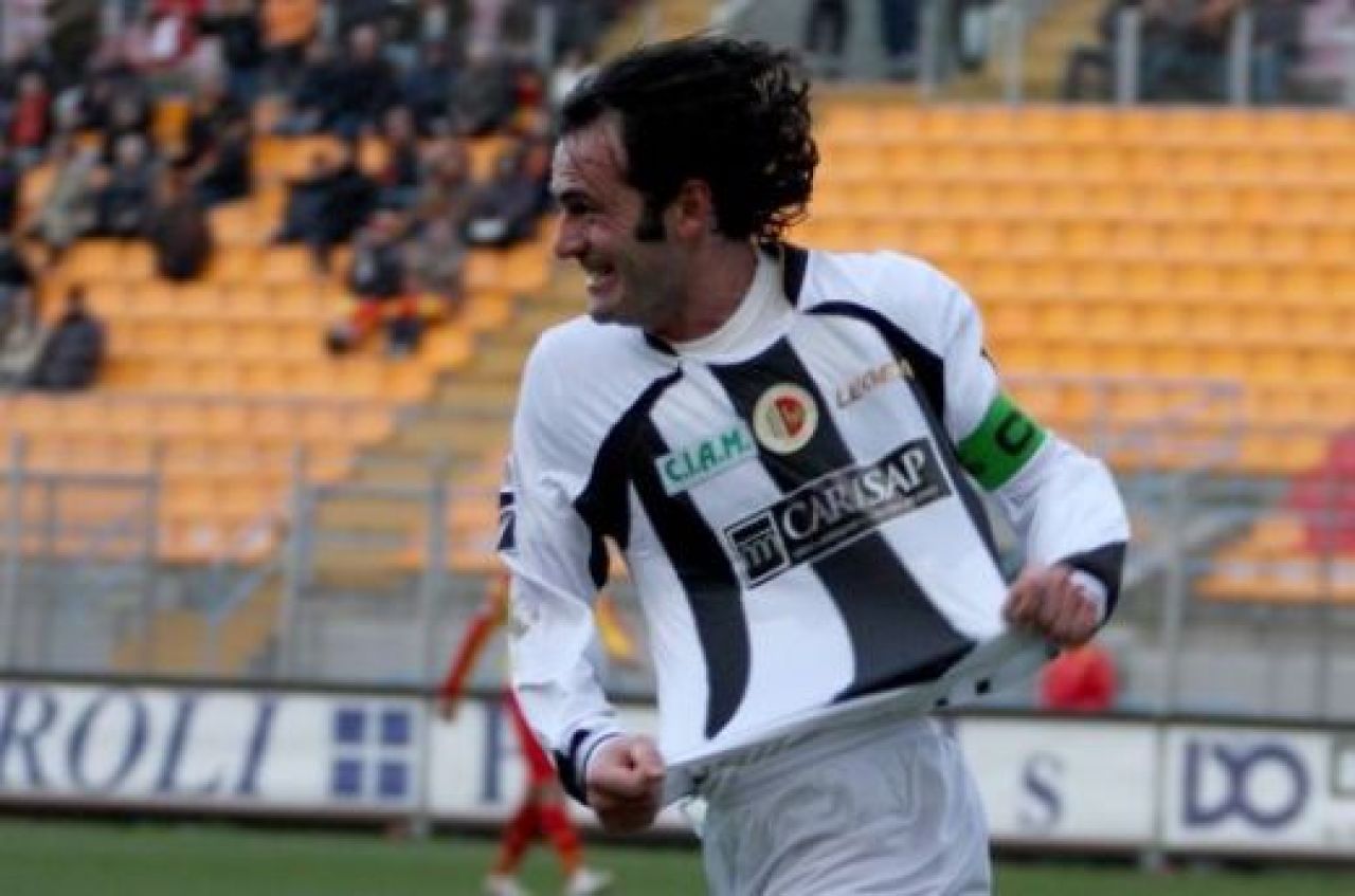 Italia se ZGUDUIE din nou! 16 oameni conducatori de cluburi, arestati! Printre ei si legenda lui Lazio, Signori!_4