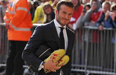 FOTO: Viata de familie a lui Beckham, mai importanta decat Barack Obama! Cum l-a dat pe spate Regina Elisabeta pe fotbalist:_4