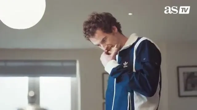 VIDEO: Andy Murray este urmarit de fani si la dus! Asta e CEL MAI TARE clip de promovare al unei pagini de Facebook: