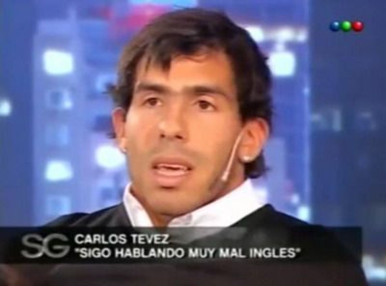Tevez face piata cu translatorul dupa el: