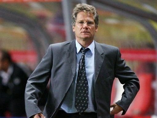 Boloni nu vrea sa auda de Steaua: a plecat in Grecia sa semneze un contract MAI MIC decat cel oferit de Becali!