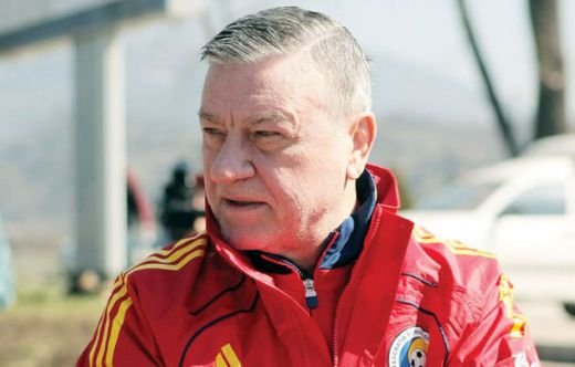 Sandu REVOLUTIONEAZA fotbalul din Romania! Vin antrenori din Spania si Olanda la juniori!