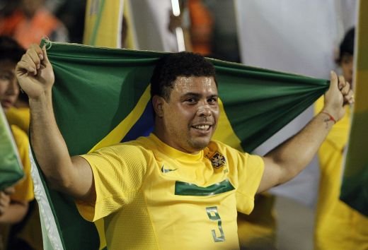 VIDEO: Cerul nu a vrut ca Ronaldo sa se retraga! Cum putea sa se termine meciul Brazilia - Romania inainte sa inceapa!