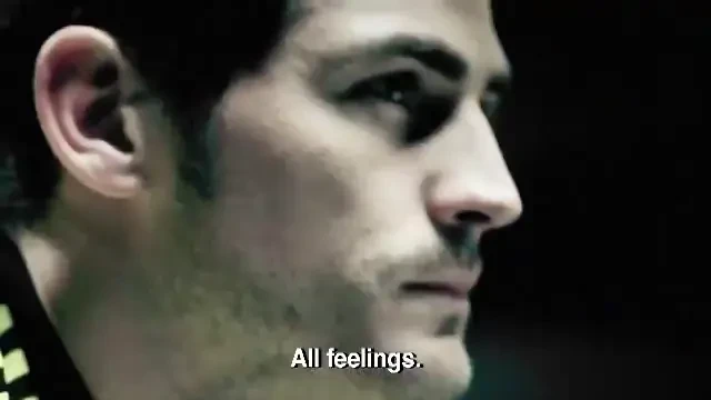 Toate sentimentele, legendele, mandria, pasiunea si stilul … intr-un singur tricou. NOUL echipament Real Madrid 2011/2012!