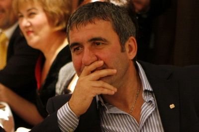 Hagi il someaza pe Sandu sa spuna public ca NU va fi vina lui daca se rateaza calificarea! FRICA cea mai mare a Regelui:&nbsp;