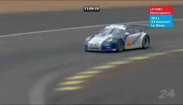 Masina distrusa in mii de bucatele dupa un accident ingrozitor! Ce crezi ca a patit pilotul?