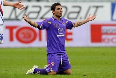 Inca o echipa la picioarele lui Mutu! Vezi cine negociaza cu Fiorentina pentru atacantul roman: