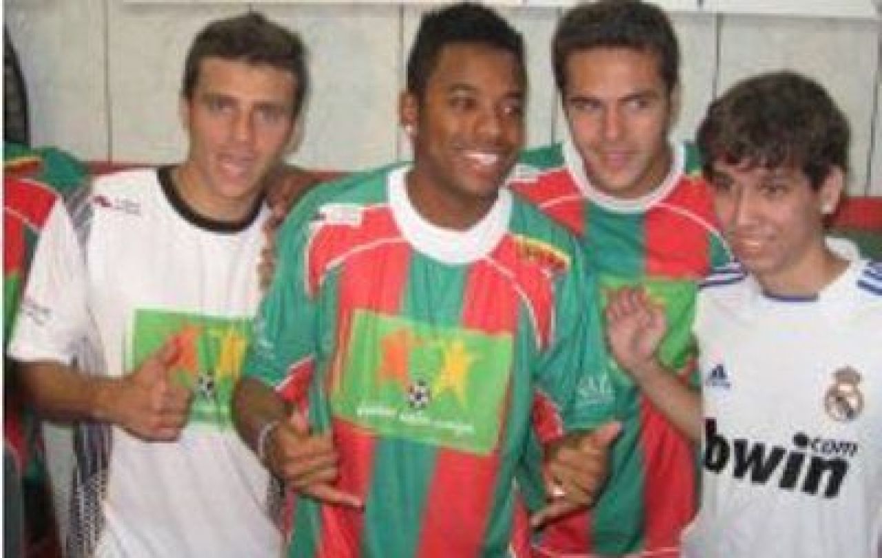 VIDEO! Moraes i-a aratat lui Robinho cum joaca un BRAZILIAN de la Steaua! Vezi cele 3 goluri date intr-un amical de LUX!_1