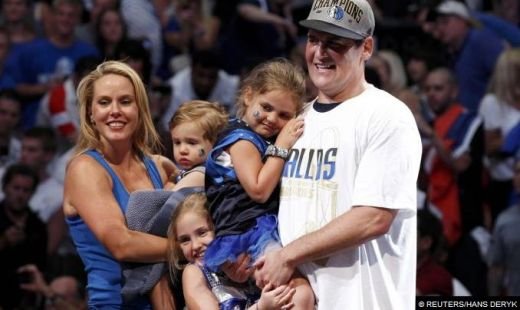 Dallas Mavericks a castigat primul titlu de campioana NBA din istorie! Ce nebunie a fost acolo! FOTO_3