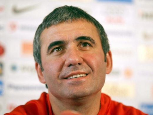 Sandu: Hagi a refuzat, negociem cu Piturca! Ce antrenori straini are Sandu pe lista: