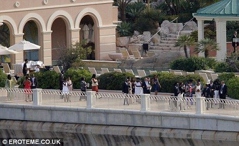 FOTO! Drogba s-a insurat cu dragostea vietii lui! Vezi cine au fost cavaleri de onoare:_2