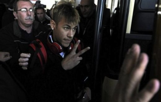 FOTO Neymar, baiat ascultator! A renuntat la CREASTA dupa ce a fost criticat de Pele!_1