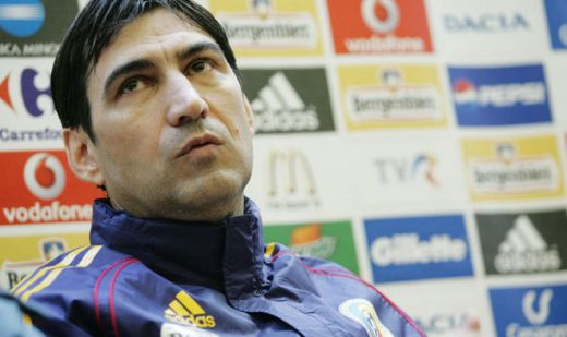 Tiki-taka se muta pe National Arena! Ce tactica foloseste Piturca pentru a califica Romania la Euro: