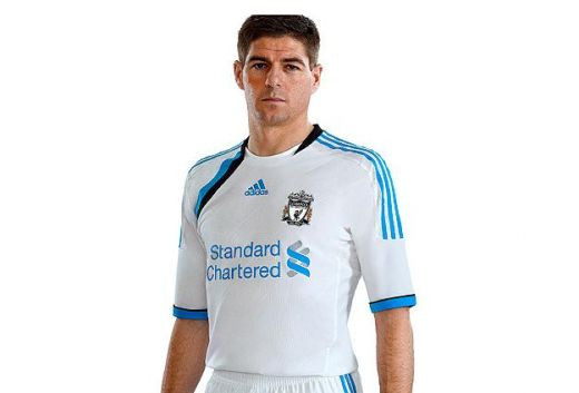 VIDEO / Urmeaza Steaua in culorile lui Dinamo? Ce SOC au avut fanii lui Liverpool cand au vazut echipamentul pentru sezonul viitor:_3