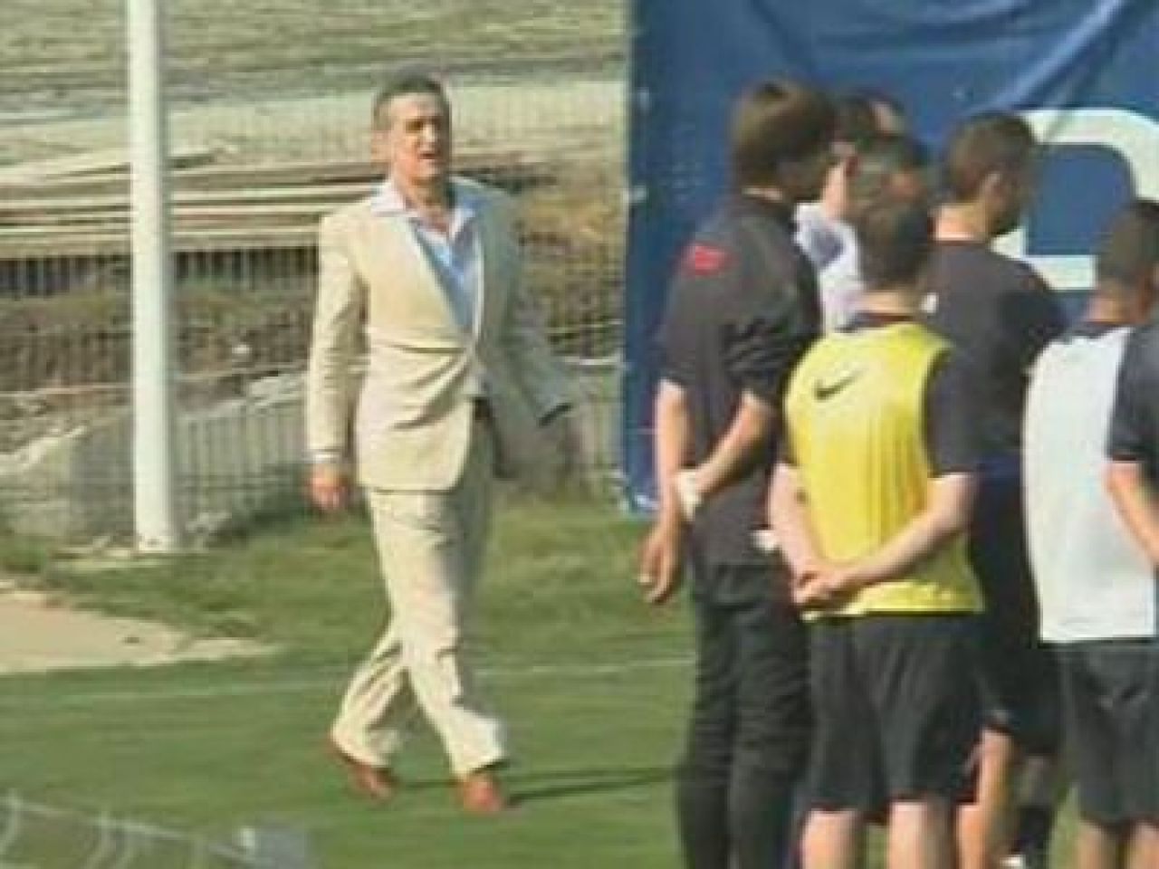 VIDEO / MM l-a prezentat pe Levy la Steaua! Cum l-a intrerupt patronul Becali: