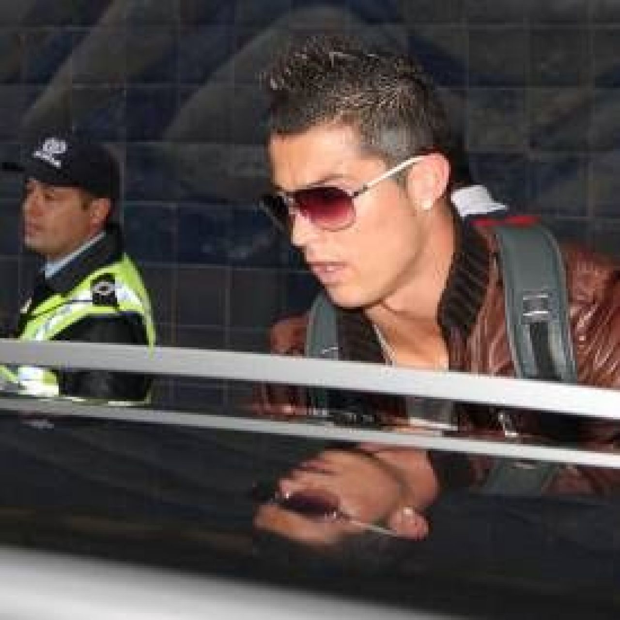 Cel mai tare dribling al lui Ronaldo pe anul asta! A fentat toti paparazzi! Vezi cum si-a botezat fiul si aparitia surpriza de la petrecere!_11
