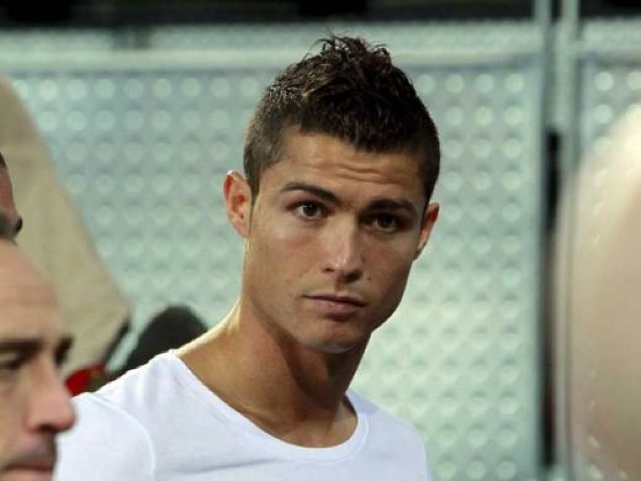 Cel mai tare dribling al lui Ronaldo pe anul asta! A fentat toti paparazzi! Vezi cum si-a botezat fiul si aparitia surpriza de la petrecere!_13